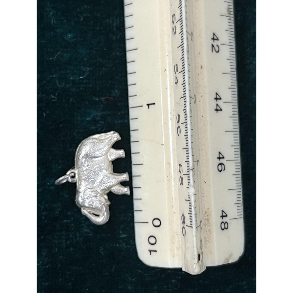 Vintage 925 Sterling Silver Elephant 3D Minimal Charm Pendant - Picture 3 of 3